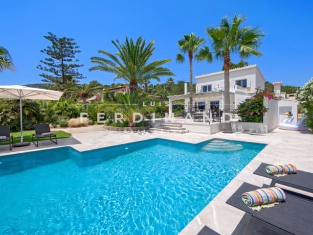 3 bedroom Villa for sale in Puerto de Andratx, Andratx with pool - € 4,650,000 (Ref: 9986539)
