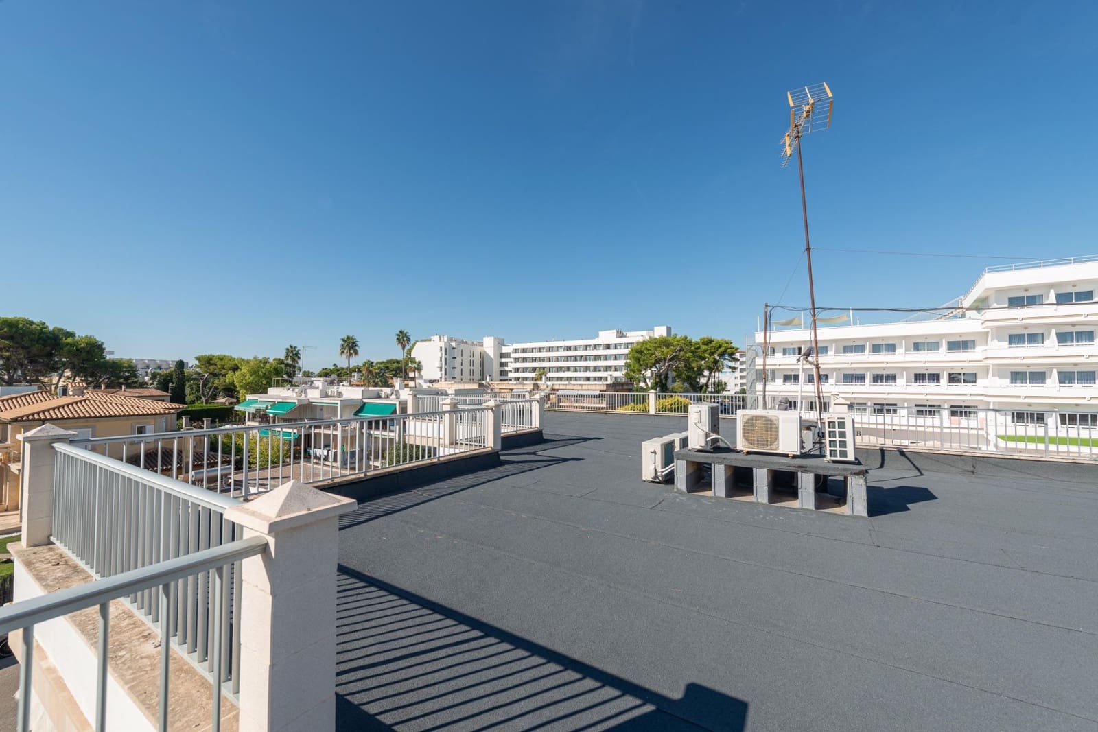 3 bedroom Penthouse for sale in Alcudia with garage - € 670,000 (Ref: 10131808)