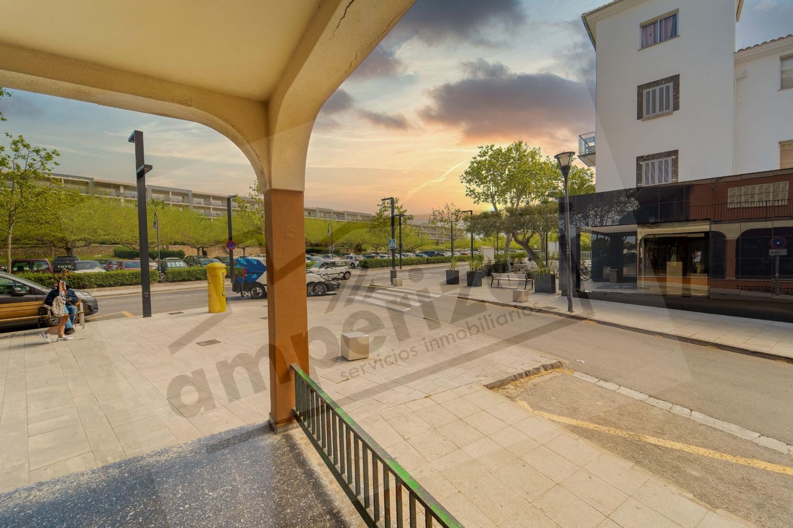 Commercial for sale in Alcudia - € 225,000 (Ref: 7440160)