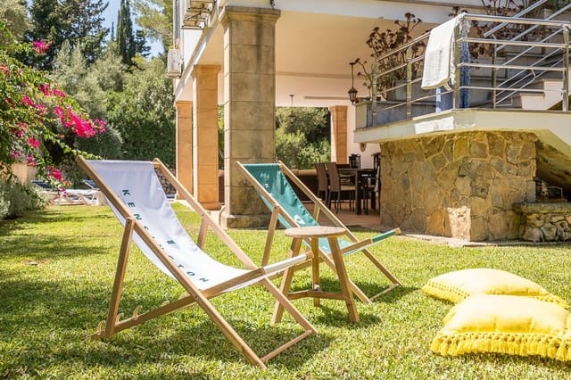 6 bedroom Villa for sale in Mal Pas-Bon Aire, Alcúdia with pool - € 1,450,000 (Ref: 7625227)