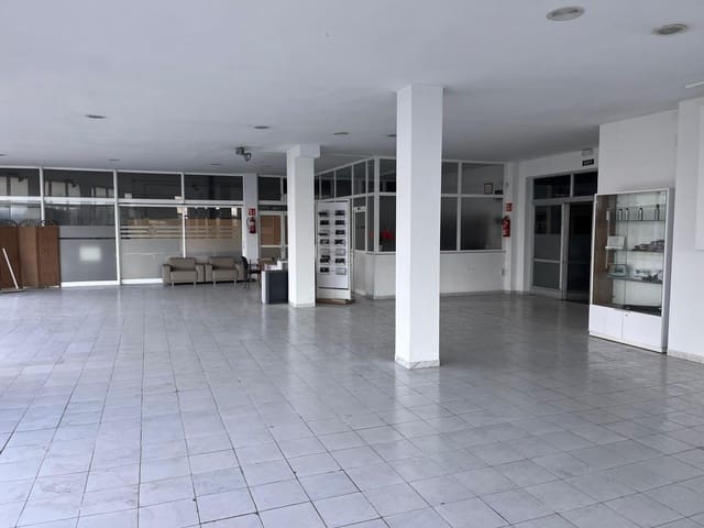 Kaupallinen myytävänä paikassa Santa Margalida - 800 000 € (Ref: 8645322)