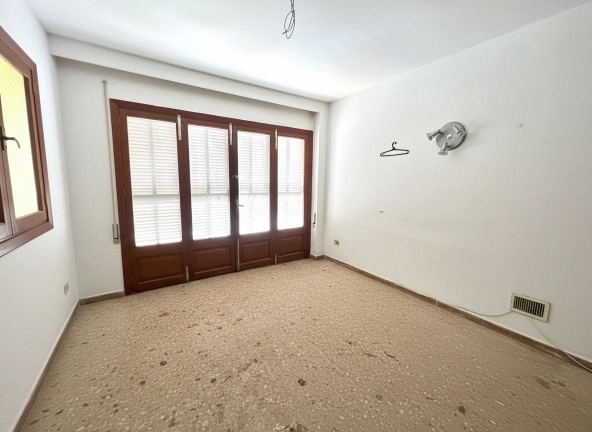 4 slaapkamer Flat te koop in Puerto de Alcudia - € 345.000 (Ref: 8776358)