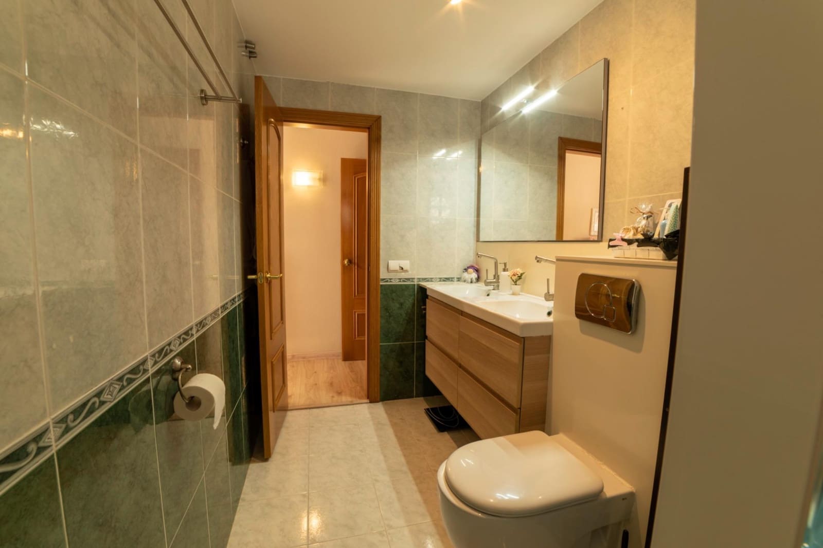 3 quarto Apartamento para venda em Puerto de Alcudia com piscina - 425 000 € (Ref: 8815886)