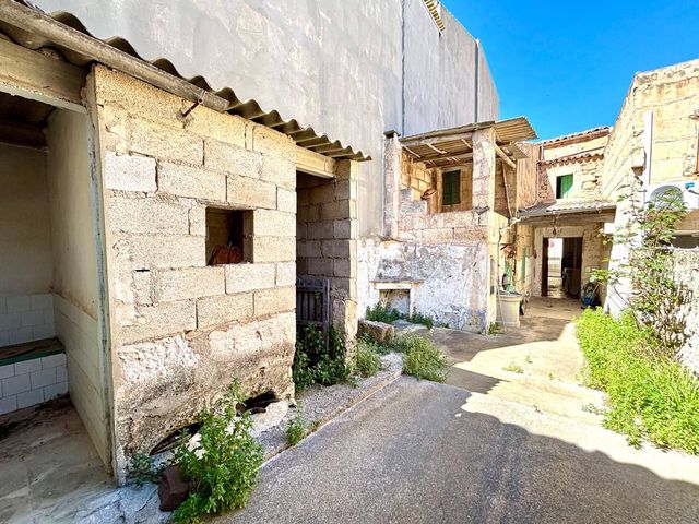 4 bedroom Townhouse for sale in Santa Margalida - € 262,000 (Ref: 8915474)