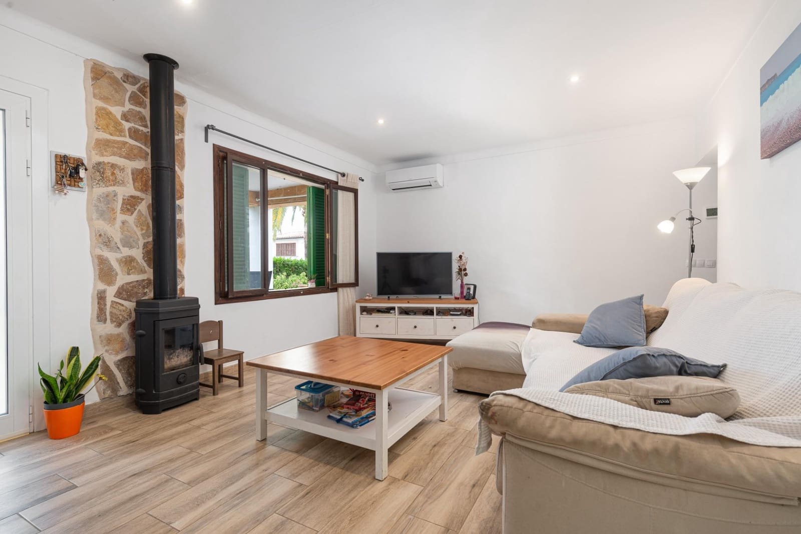 3 bedroom Villa for sale in Alcudia with garage - € 569,000 (Ref: 9132566)