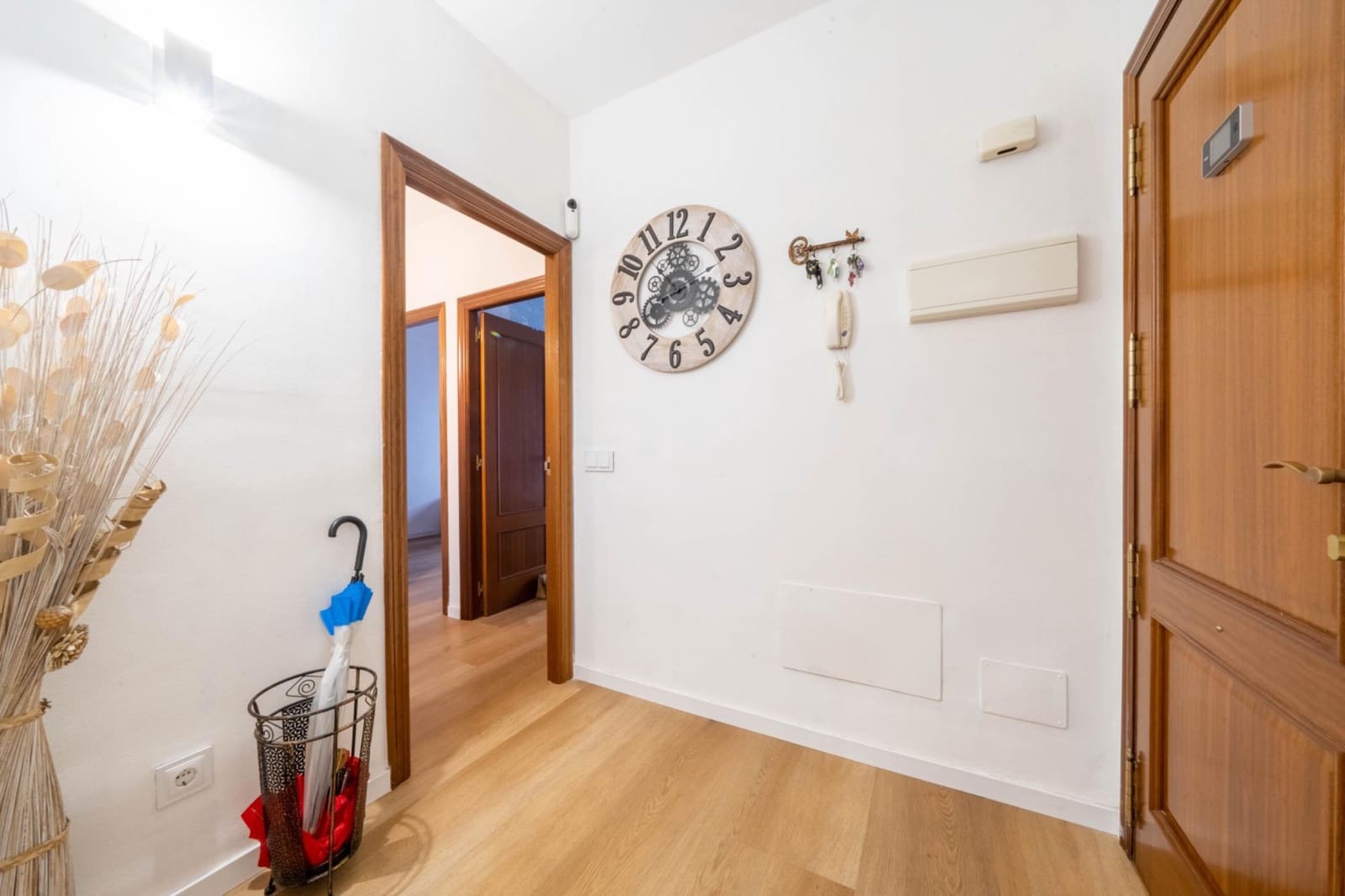 3 bedroom Apartment for sale in Sa Pobla with garage - € 365,000 (Ref: 9548416)