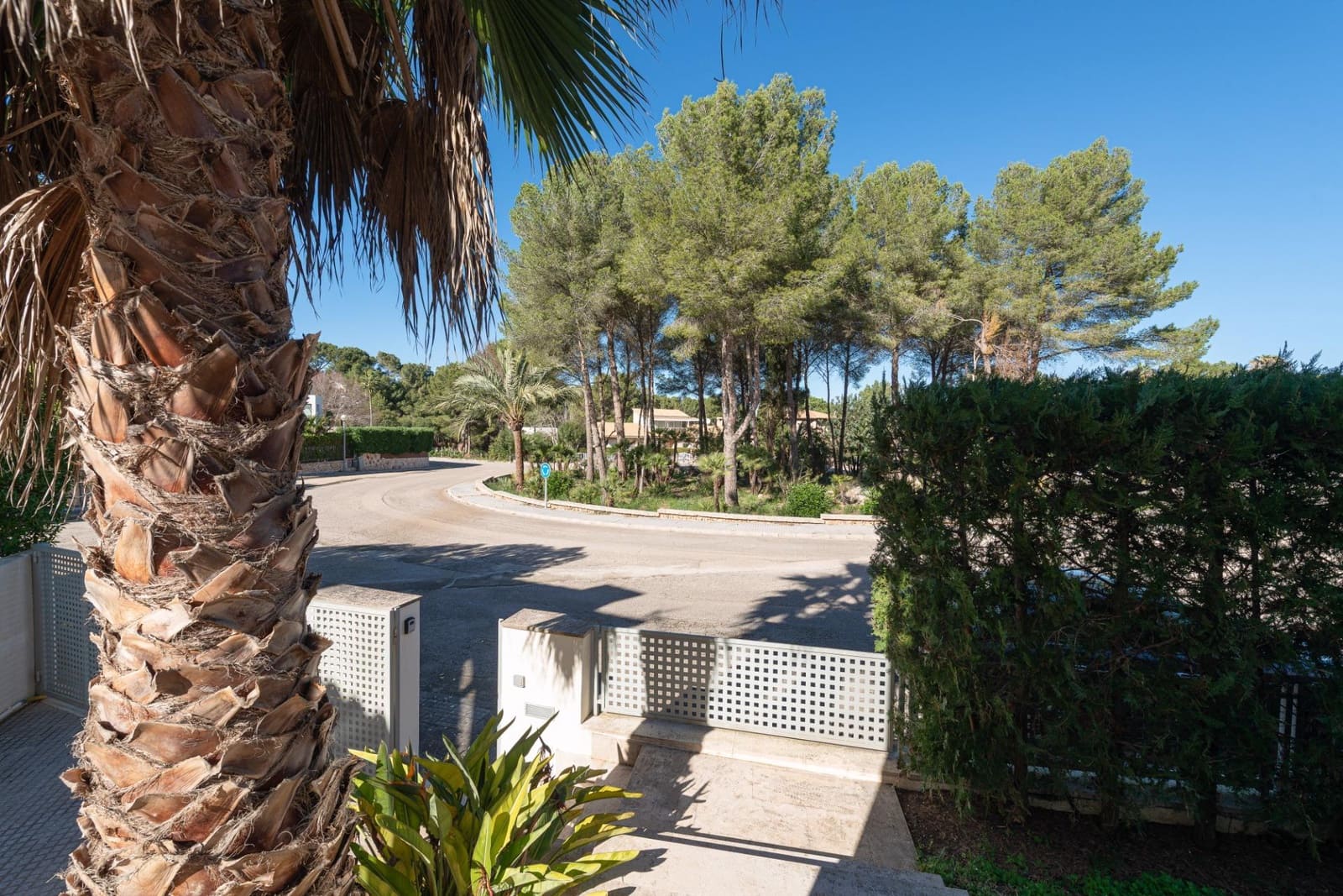 3 bedroom Villa for sale in Alcudia with garage - € 555,000 (Ref: 9591527)