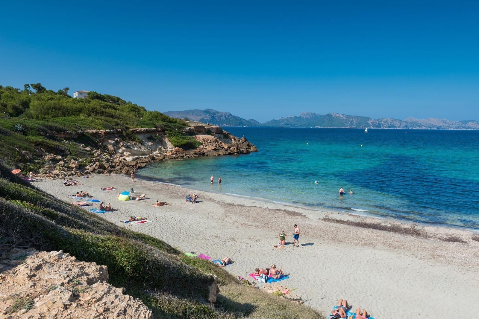 2 bedroom Villa for sale in Alcudia with garage - € 555,000 (Ref: 9591527)