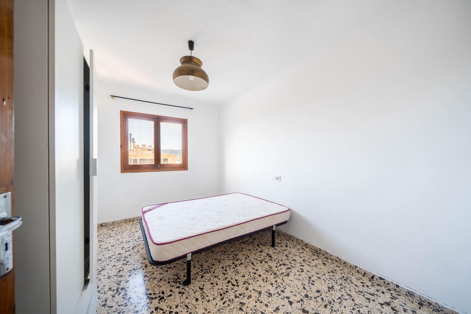 4 bedroom Apartment for sale in Palma de Mallorca with garage - € 749,000 (Ref: 9619492)