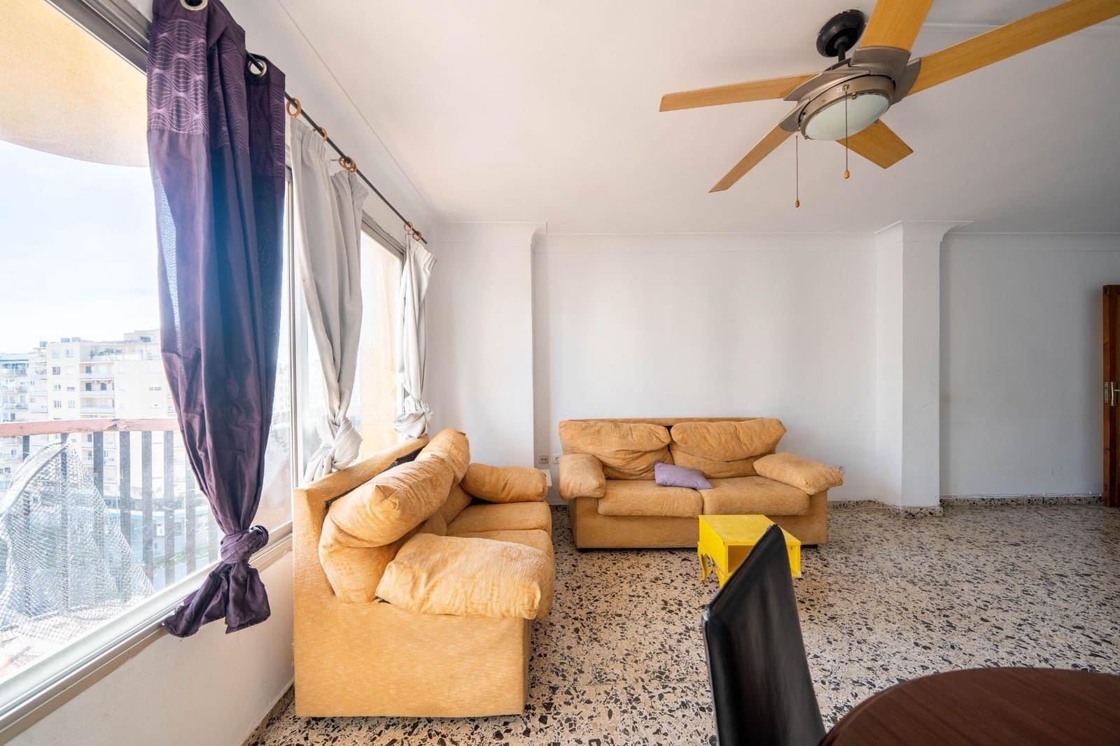 4 bedroom Apartment for sale in Palma de Mallorca with garage - € 749,000 (Ref: 9619492)