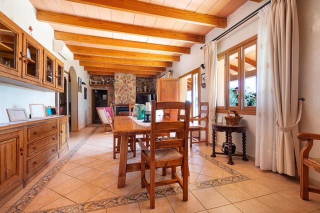 4 Zimmer Finca/Landgut zu verkaufen in Inca mit Garage - 1.100.000 € (Ref: 9788550)