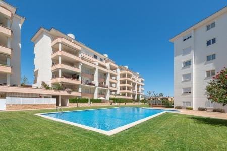 2 slaapkamer Appartement te koop in Alcudia met zwembad - € 375.000 (Ref: 9846621)