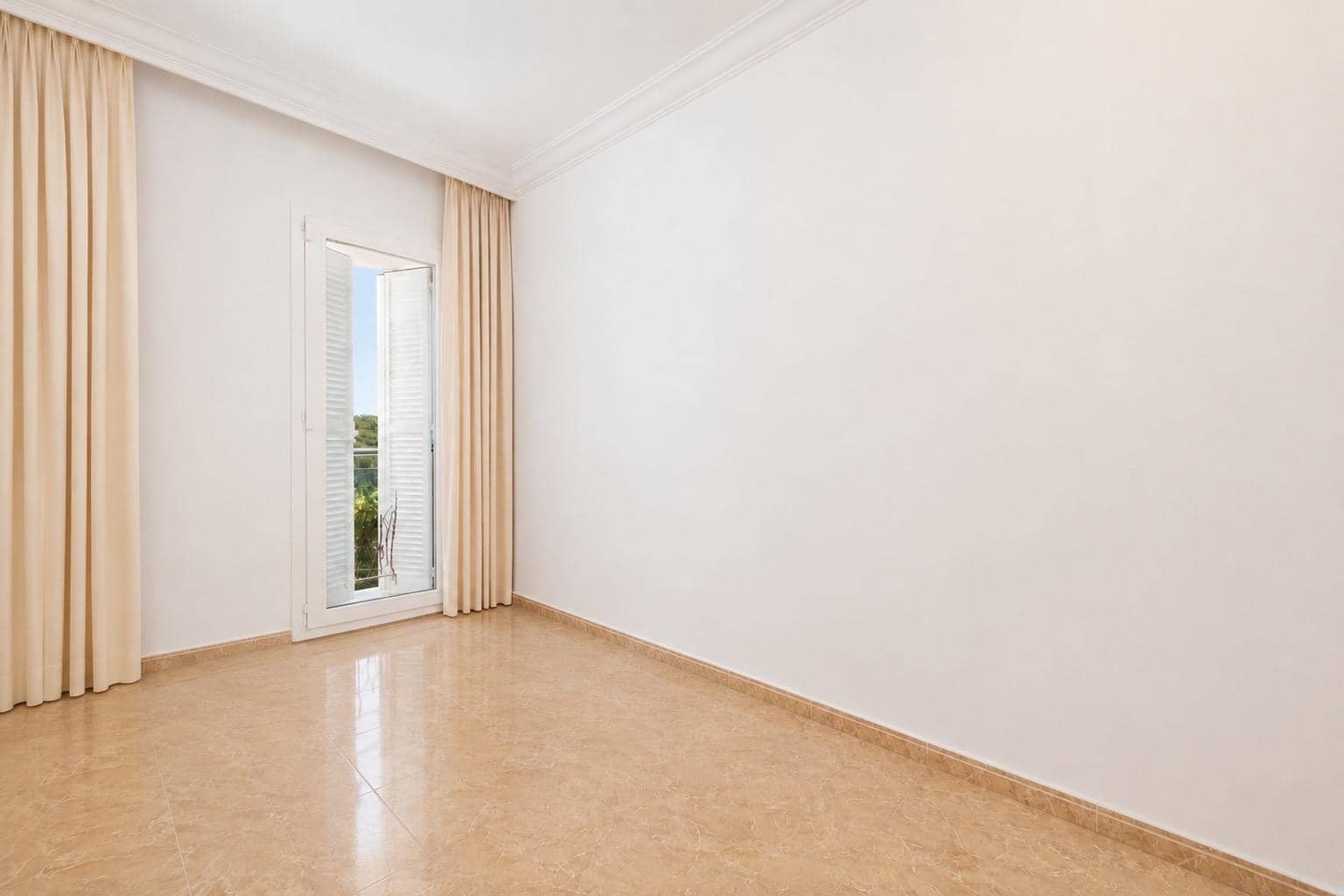 4 makuuhuone Huoneisto myytävänä paikassa Alcudia - 450 000 € (Ref: 9927622)