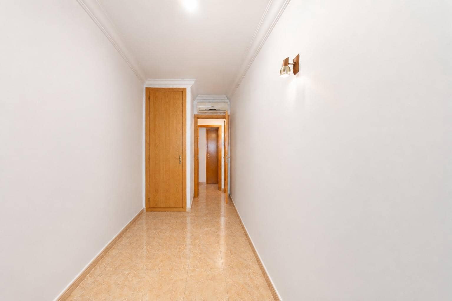 4 makuuhuone Huoneisto myytävänä paikassa Alcudia - 450 000 € (Ref: 9927622)