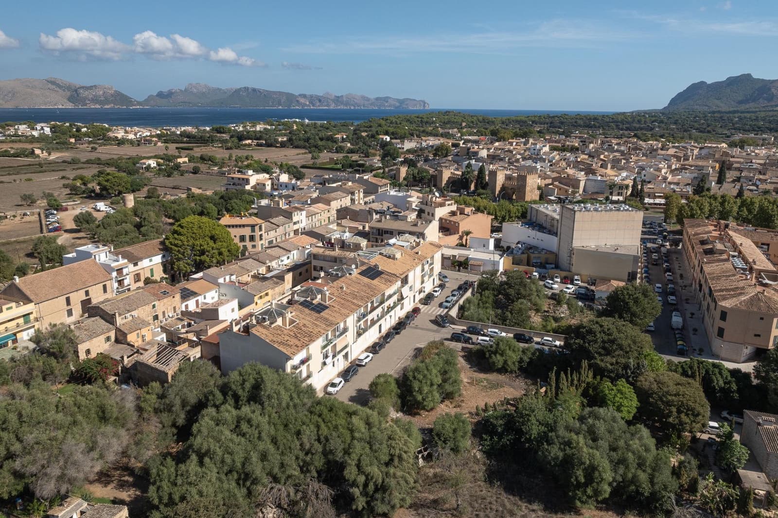 4 bedroom Apartment for sale in Alcudia - € 425,000 (Ref: 9927622)