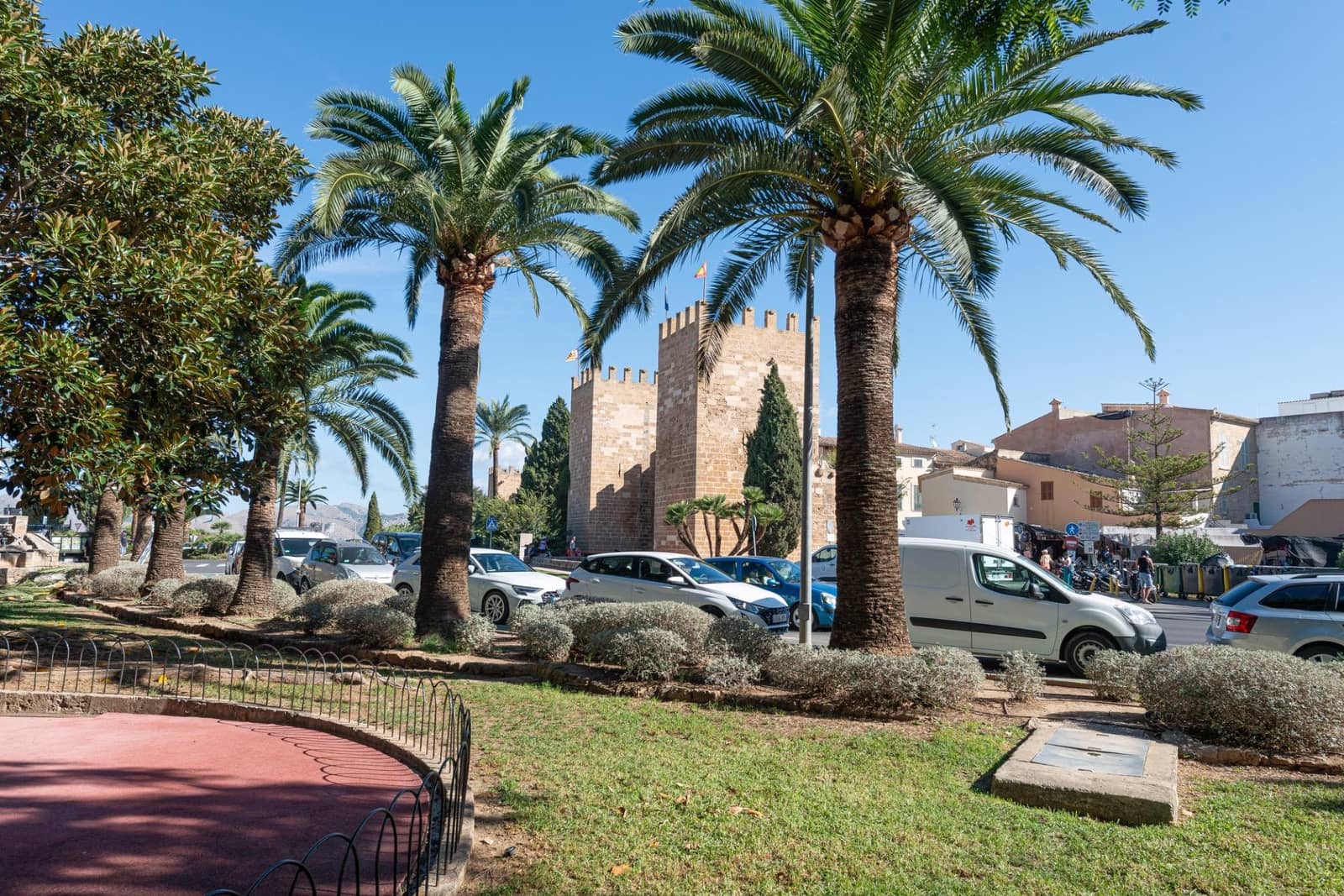 4 bedroom Apartment for sale in Alcudia - € 425,000 (Ref: 9927622)