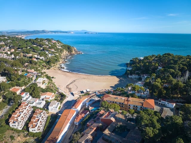 4 quarto Apartamento de Praia para venda em Begur com piscina garagem - 698 500 € (Ref: 9773569)