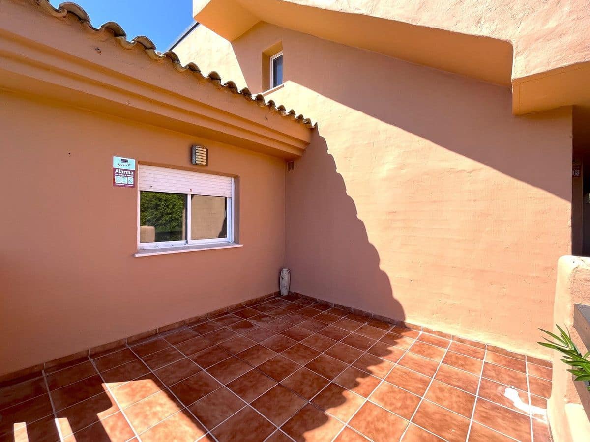 3 Zimmer Wohnung zu verkaufen in Bahia de Casares mit Pool Garage - 260.000 € (Ref: 9723751)