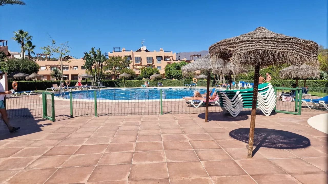 3 Zimmer Wohnung zu verkaufen in Bahia de Casares mit Pool Garage - 260.000 € (Ref: 9723751)