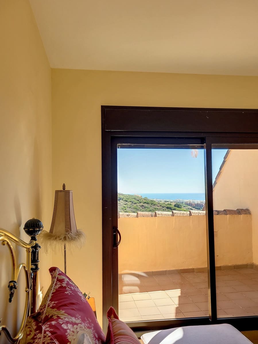 2 soveværelse Penthouse til salg i San Luis de Sabinillas med swimmingpool garage - € 162.000 (Ref: 9723760)