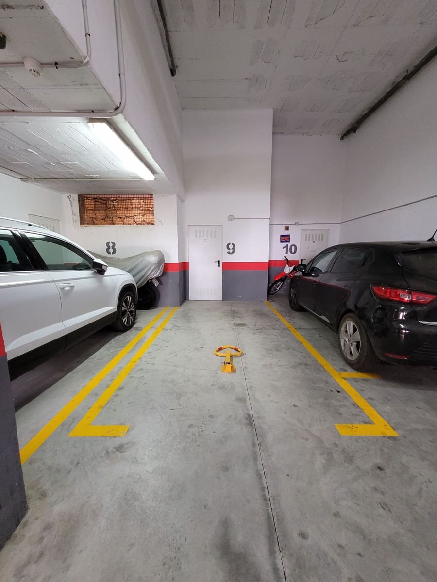 2 soveværelse Penthouse til salg i San Luis de Sabinillas med swimmingpool garage - € 162.000 (Ref: 9723760)