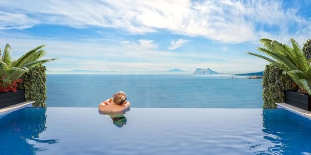 3 quarto Moradia Geminada para venda em Manilva com piscina garagem - 530 000 € (Ref: 9723766)