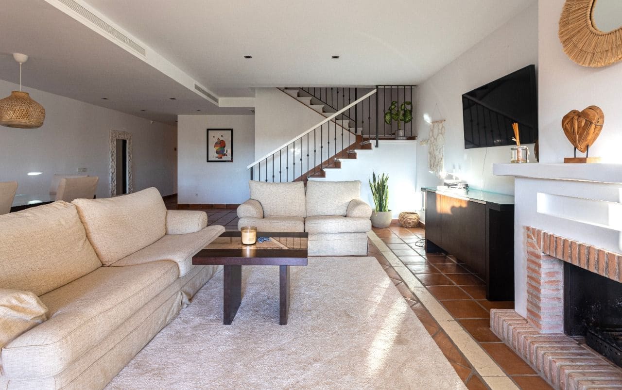 2 chambre Villa/Maison Semi-Mitoyenne à vendre à Sotogrande avec piscine garage - 550 000 € (Ref: 9723767)