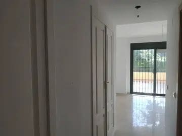 2 bedroom Flat for sale in Estepona with pool garage - € 220,000 (Ref: 9723768)