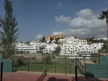 2 bedroom Flat for sale in Estepona with pool garage - € 220,000 (Ref: 9723768)