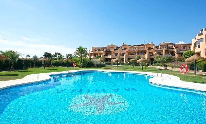 2 Zimmer Wohnung zu verkaufen in Bahia de Casares mit Pool Garage - 242.000 € (Ref: 9723770)