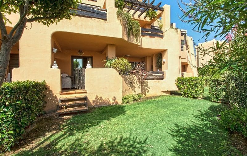 2 Zimmer Wohnung zu verkaufen in Bahia de Casares mit Pool Garage - 242.000 € (Ref: 9723770)