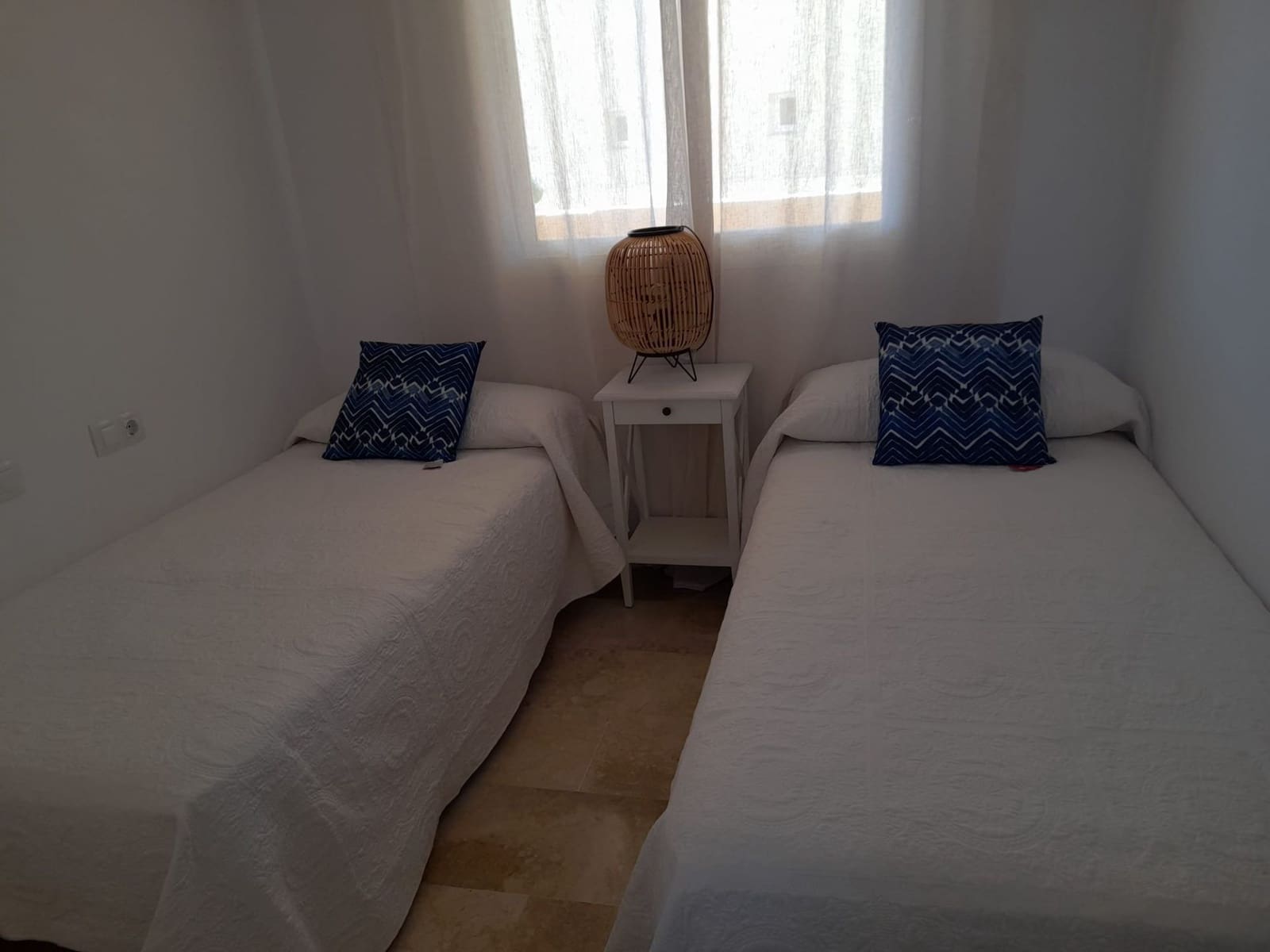 2 bedroom Flat for sale in Manilva with pool garage - € 137,000 (Ref: 9723772)