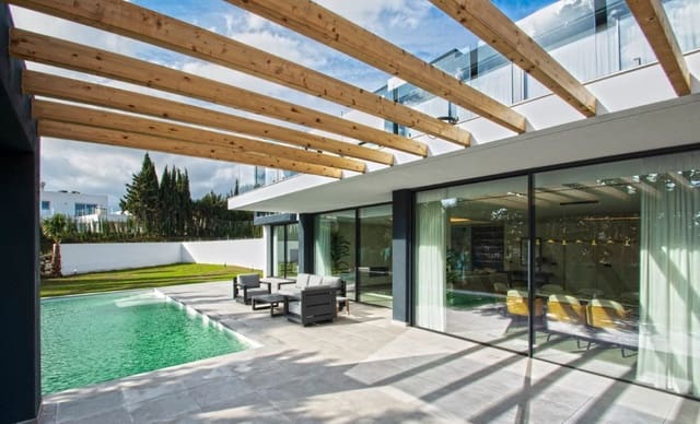 4 soveværelse Villa til salg i Valle Romano Golf, Estepona med swimmingpool garage - € 1.499.000 (Ref: 9723776)