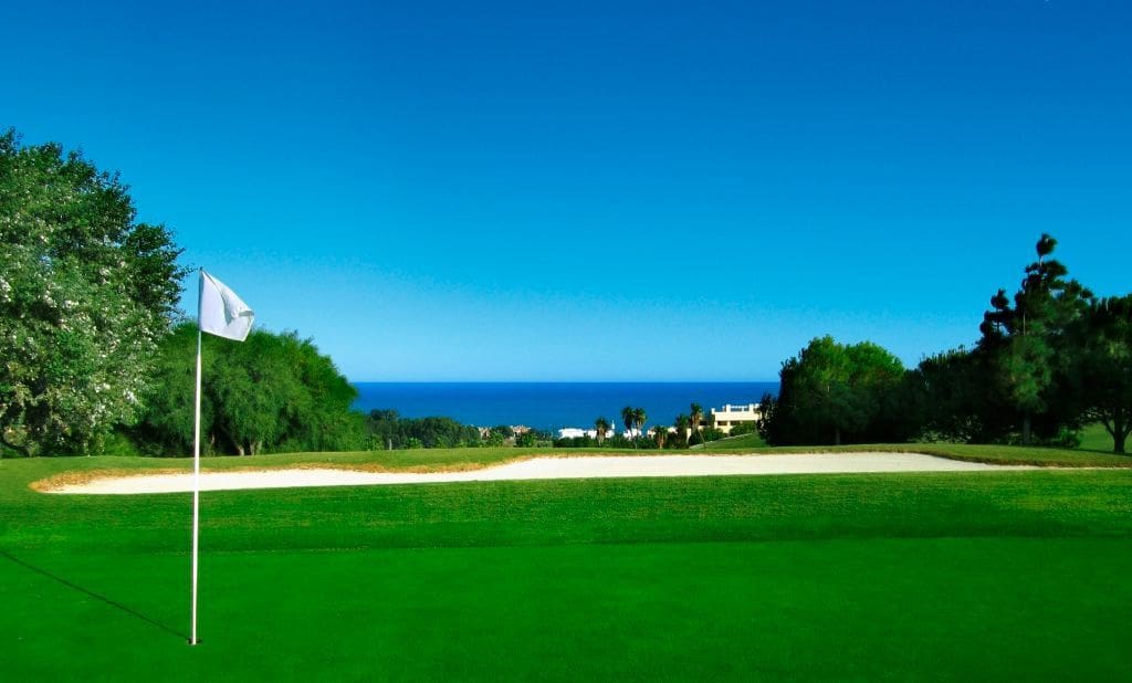 2 Zimmer Wohnung zu verkaufen in Bahia de Casares mit Pool Garage - 262.000 € (Ref: 9723779)