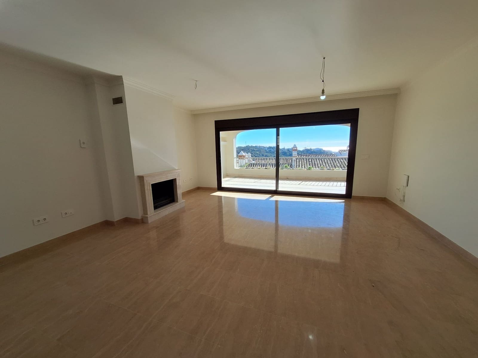 Pareado de 3 habitaciones en Estepona en venta con piscina garaje - 470.250 € (Ref: 9751643)