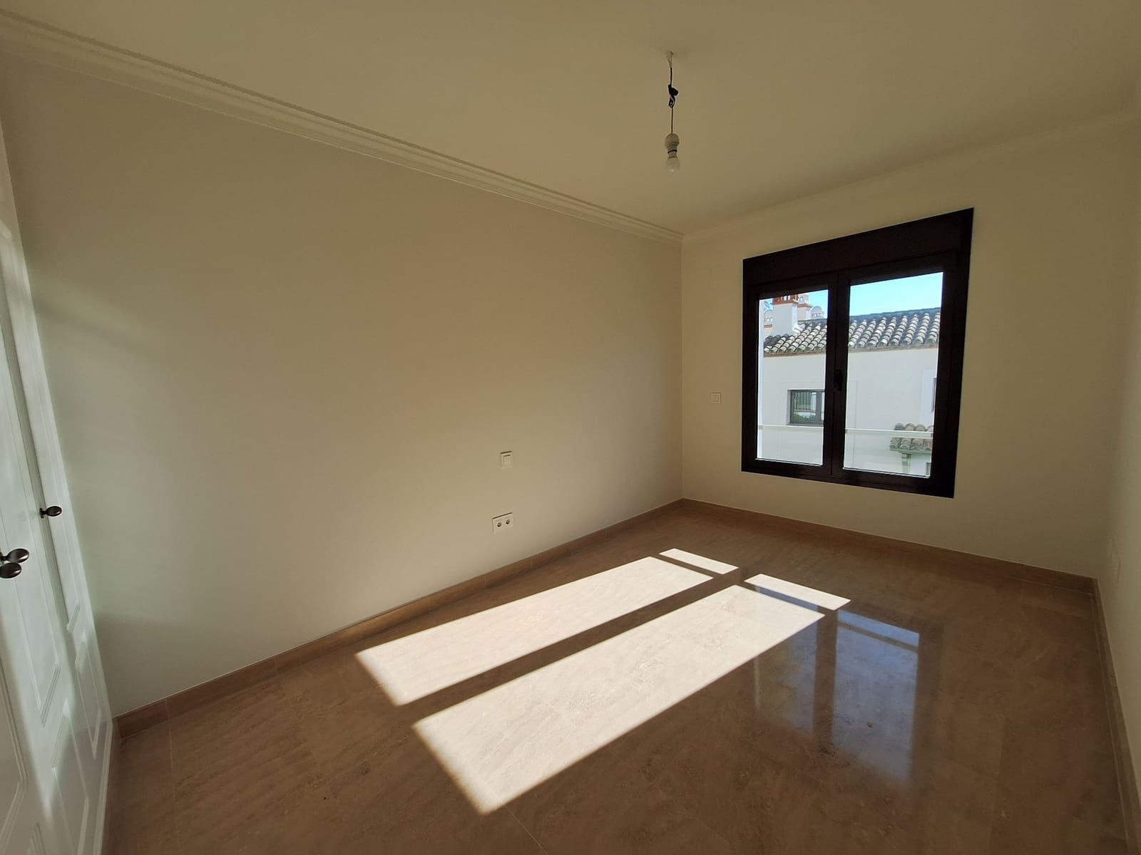 Pareado de 3 habitaciones en Estepona en venta con piscina garaje - 470.250 € (Ref: 9751643)