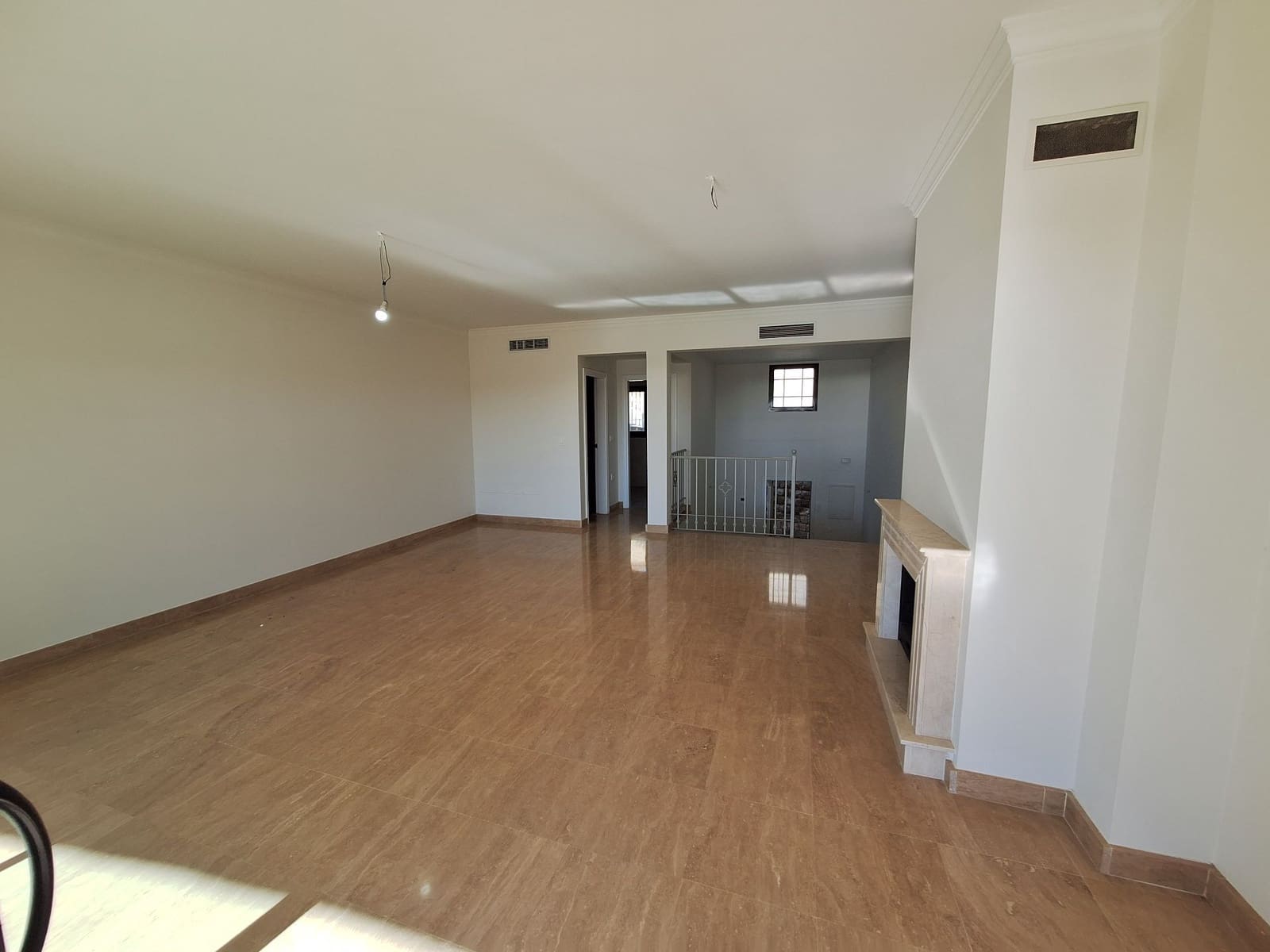 Pareado de 3 habitaciones en Estepona en venta con piscina garaje - 470.250 € (Ref: 9751643)