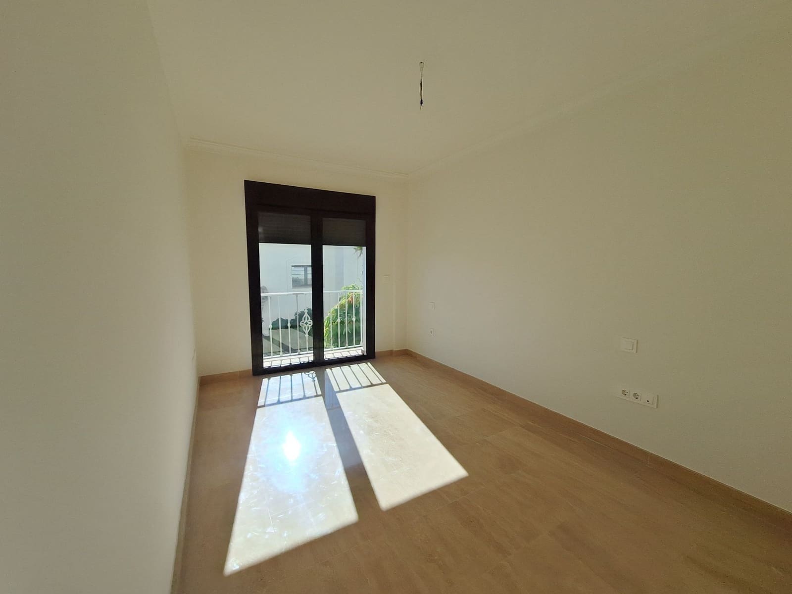 Pareado de 3 habitaciones en Estepona en venta con piscina garaje - 470.250 € (Ref: 9751643)