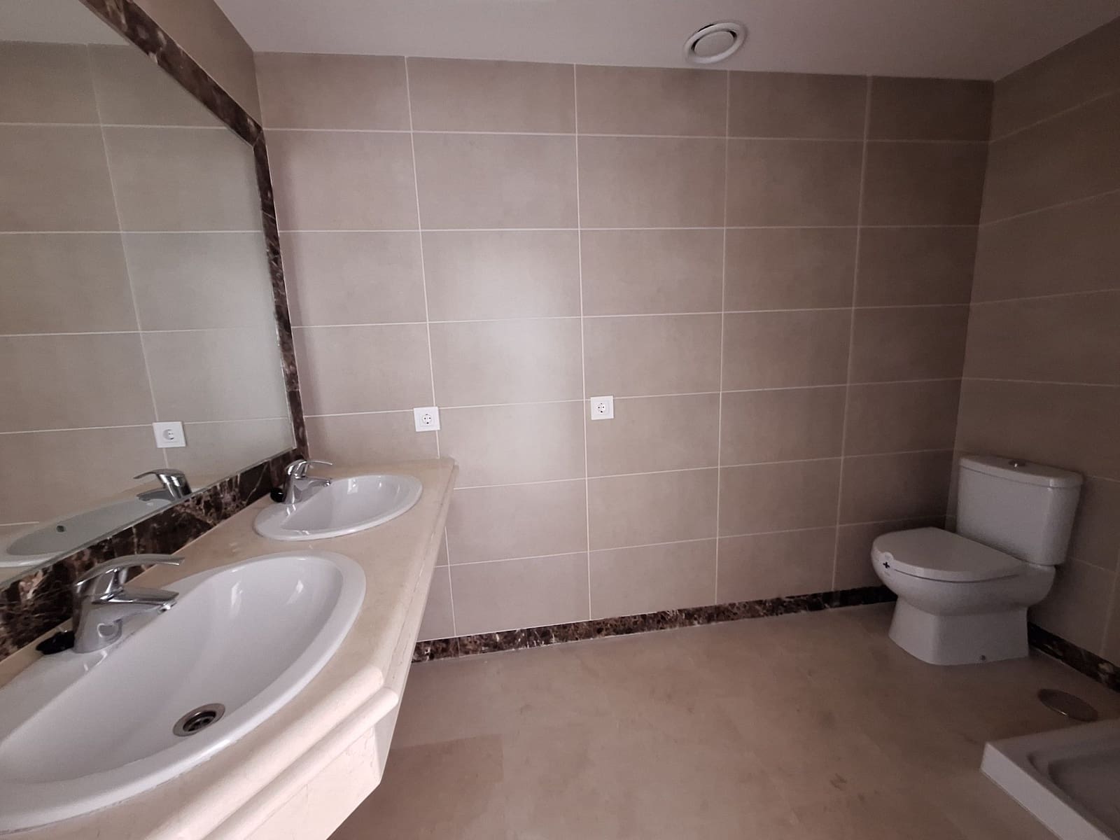 Pareado de 3 habitaciones en Estepona en venta con piscina garaje - 470.250 € (Ref: 9751643)
