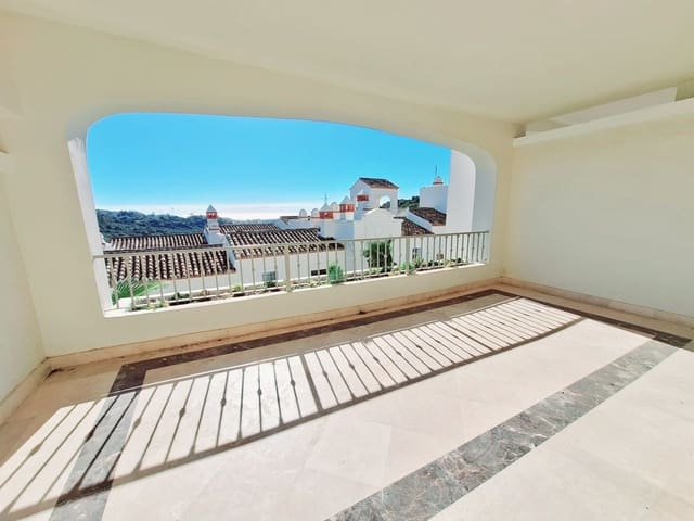 Pareado de 3 habitaciones en Valle Romano Golf, Estepona en venta con piscina garaje - 470.250 € (Ref: 9751643)