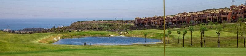 4 soveværelse Villa til salg i Estepona med swimmingpool garage - € 730.000 (Ref: 9751645)