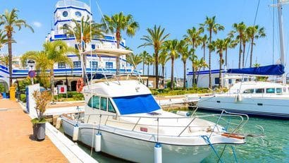 4 soveværelse Villa til salg i Estepona med swimmingpool garage - € 730.000 (Ref: 9751645)