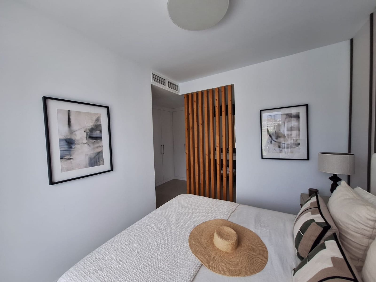 3 makuuhuone Huvila myytävänä paikassa Estepona mukana uima-altaan 
autotalli - 850 000 € (Ref: 9751647)