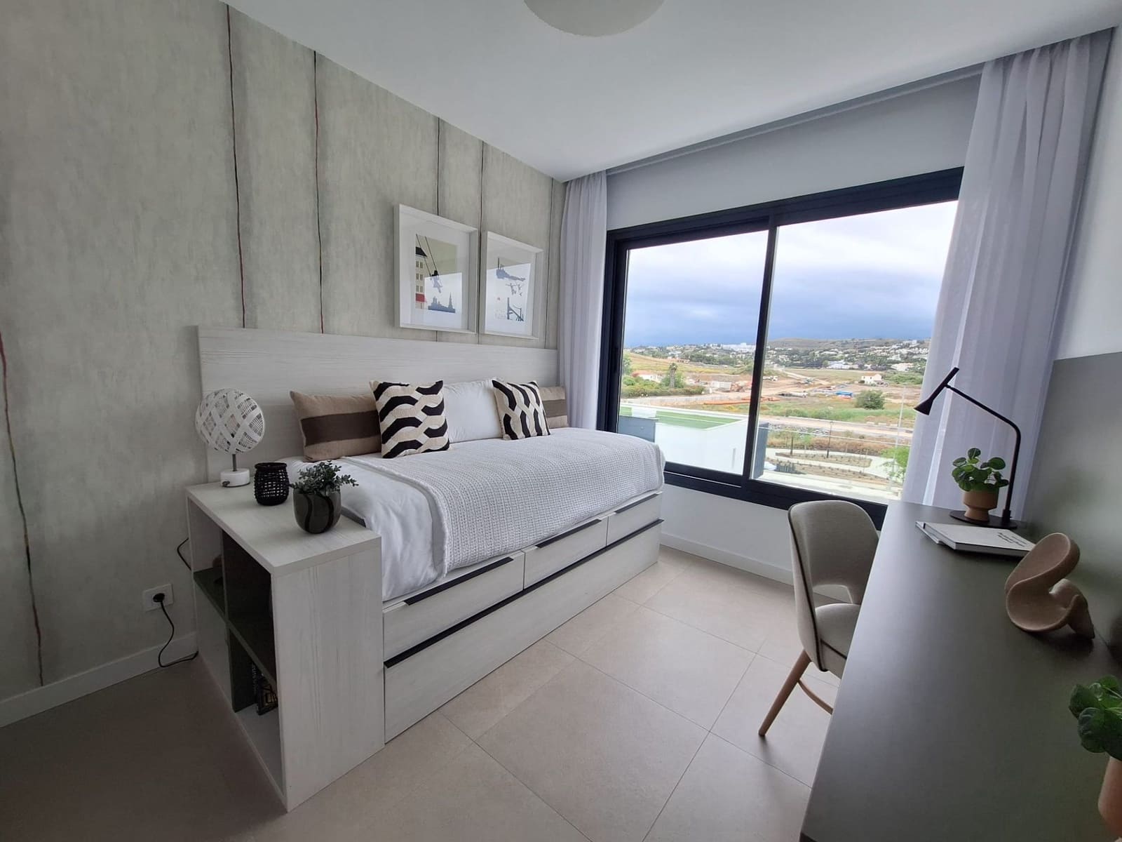 3 makuuhuone Huvila myytävänä paikassa Estepona mukana uima-altaan 
autotalli - 850 000 € (Ref: 9751647)