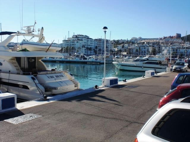 2 sypialnia Apartament na sprzedaż w San Luis de Sabinillas z basenem garażem - 297 000 € (Ref: 9751648)