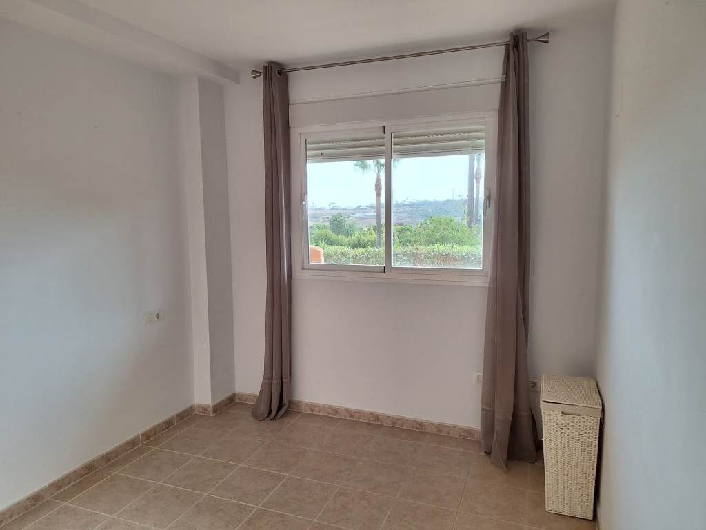 2 slaapkamer Appartement te koop in Bahia de Casares met zwembad garage - € 242.000 (Ref: 9751650)
