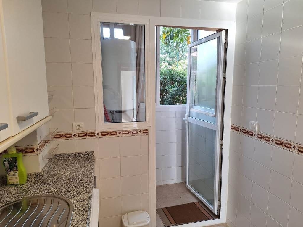 2 slaapkamer Appartement te koop in Bahia de Casares met zwembad garage - € 242.000 (Ref: 9751650)