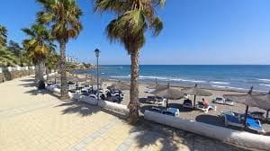 Chalet de 3 habitaciones en Estepona en venta con piscina garaje - 1.280.000 € (Ref: 9817026)