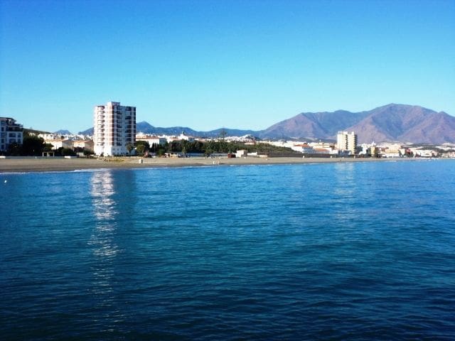 2 bedroom Flat for sale in Estepona with pool garage - € 405,000 (Ref: 9861594)