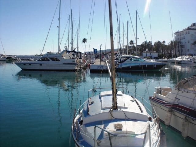 2 bedroom Flat for sale in Estepona with pool garage - € 405,000 (Ref: 9861594)